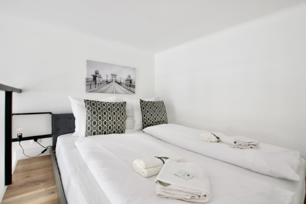 Premium Apartment By Hi5- Brody Street Budapest Exterior foto