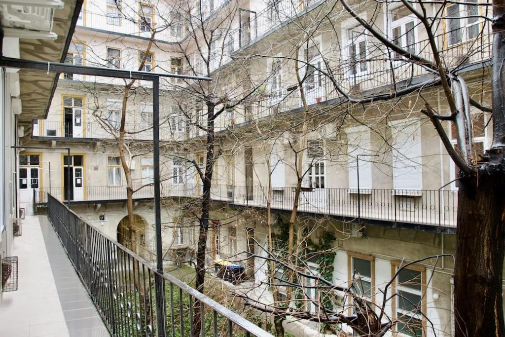 Premium Apartment By Hi5- Brody Street Budapest Exterior foto