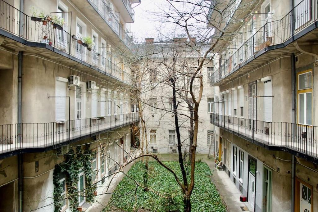 Premium Apartment By Hi5- Brody Street Budapest Exterior foto